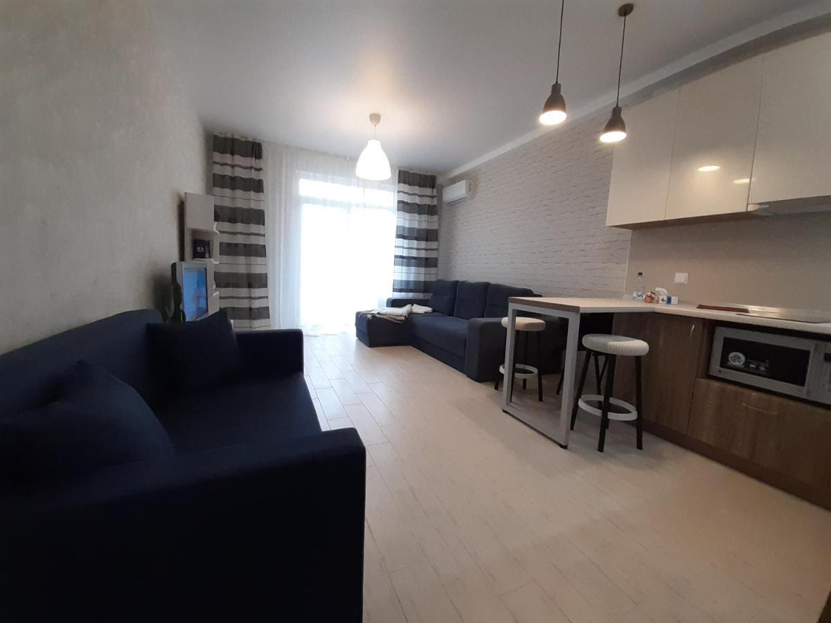 New England Deluxe Apartment Киев Екстериор снимка