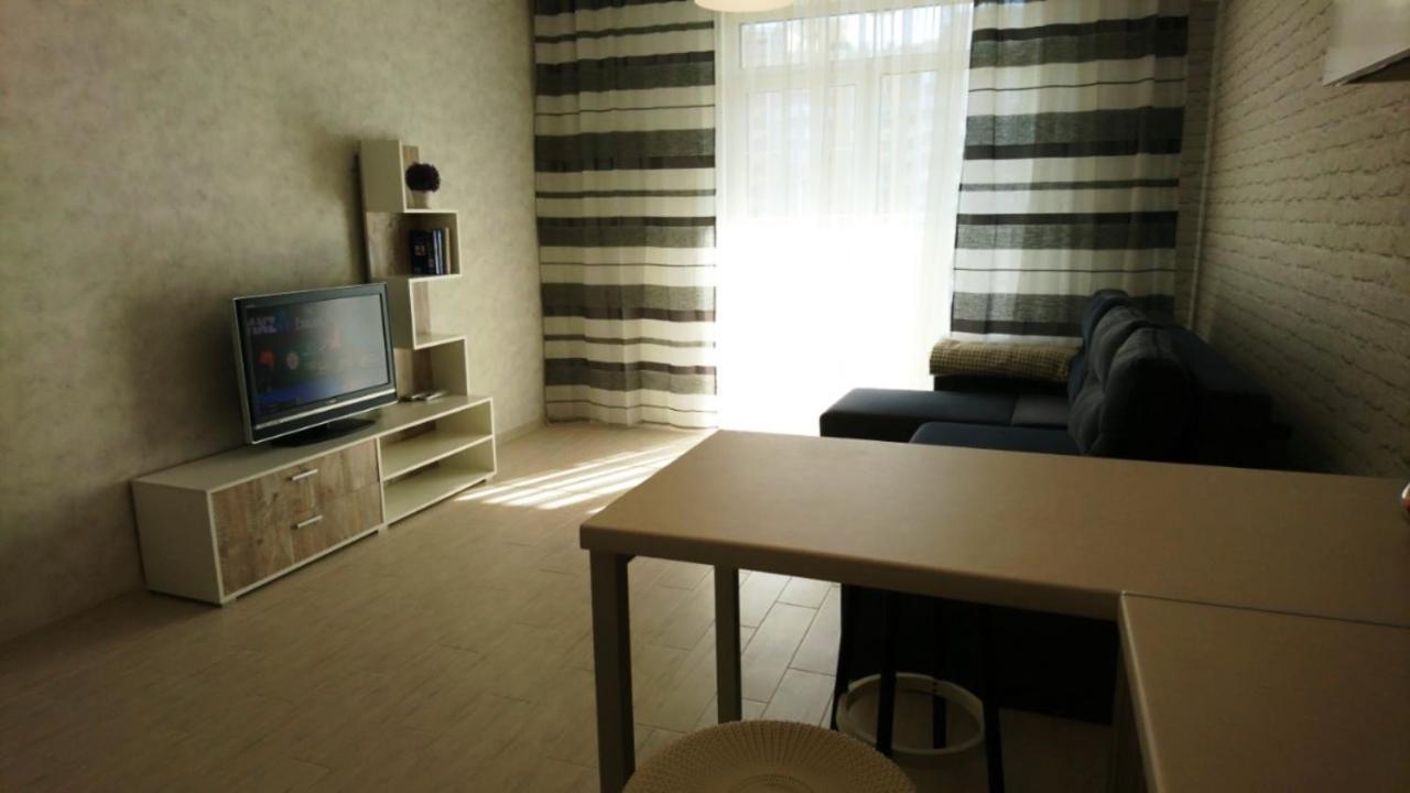 New England Deluxe Apartment Киев Екстериор снимка